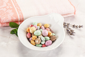 Sweet glazed peanut candy heap