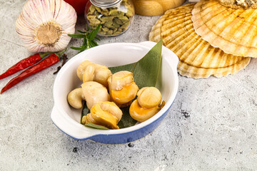 Delicous luxury baked seafood scallops