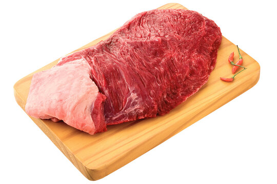 t&aacute;bua de madeira com carne bovina crua isolado em fundo transparente