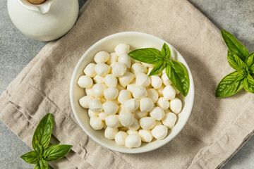 Organic White Mozzarella Pearls Cheese