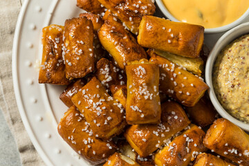 Warm Buttery Soft Pretzel Bites