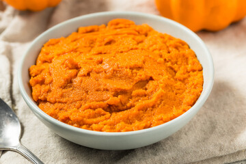 Organic Raw Orange Canned Pumpkin Puree