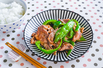 豚こまと甘唐辛子の中華炒め