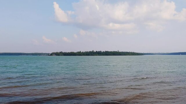 Blick auf den St&ouml;rmthaler See an einem warmen Sommertag