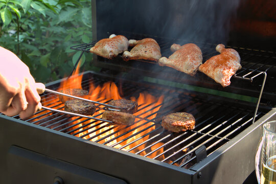 Barbecue Grill, H&auml;hnchenschenkel