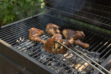 Barbecue Grill, Hähnchenschenkel