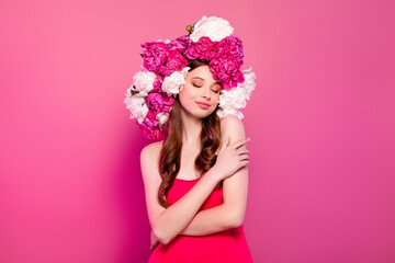 Naklejka premium Photo of tender dreamy pretty girl model wear floral wreath touch perfect healthy skin organic product therapy
