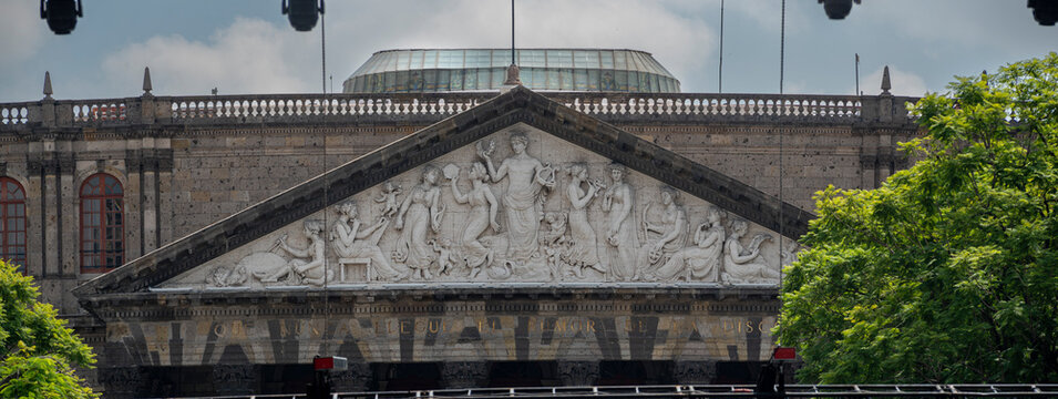 teatro degollado, ornamentos, arquitectura, historico, antig&uuml;edad, mosaico de Apolo, nueve musas, front&oacute;n del teatro, portico