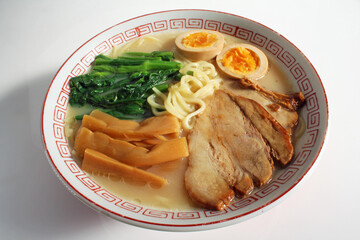 とんこつラーメン