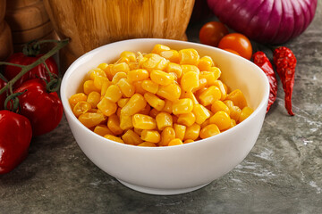 Sweet canned ripe corn grain