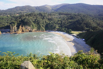 Ermita de La Regalina, acantilados y playa de Cadavedo Asturias.