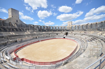 les ar&egrave;nes d'Arles