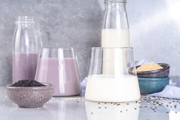 Black and white sesame milk