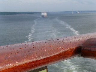Fotoeindruecke zum Thema Kreuzfahrt auf einem Kreuzfahrtschiff mit lebendigem Bordleben.