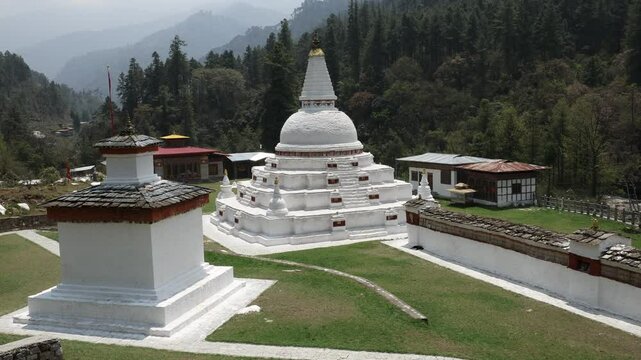Chendebji Chorten Nepalese style stupa, Trongsa District, Trongsa, Bhutan