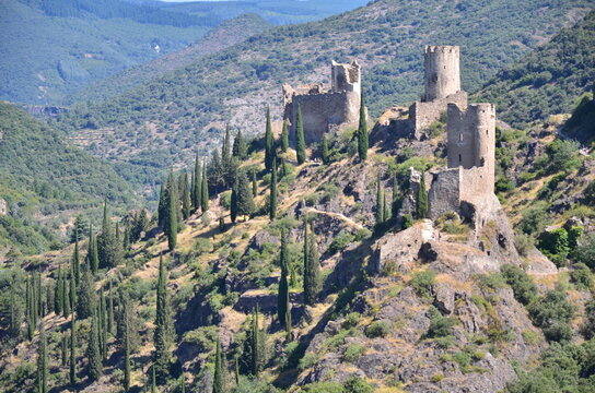 RUINES DES CH&Acirc;TEAUX CATHARES DE LASTOURS XII - XIII &eacute;me SI&Egrave;CLE
