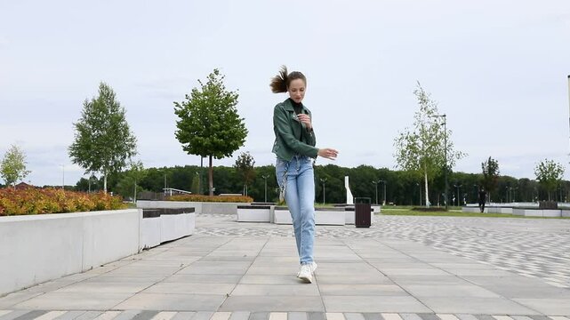 Shuffle Dance Video Young woman dancing on the street