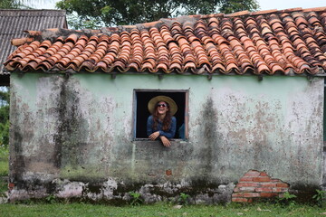 janela de casa no pantanal 