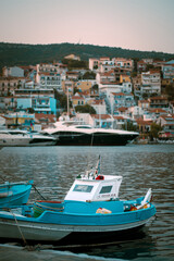 Obraz premium Boats in the harbour of Samos Island, Greece