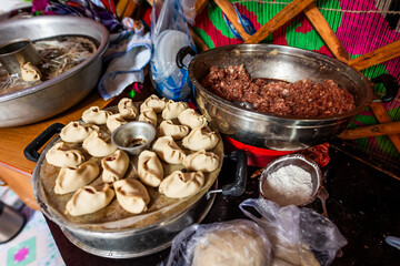 kazachstan traditional food stuffed meat in dough