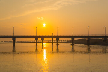 Obraz premium Hengsha Island, Chongming District, Shanghai - Sunset at sea