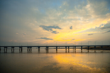 Obraz premium Hengsha Island, Chongming District, Shanghai - Sunset at sea