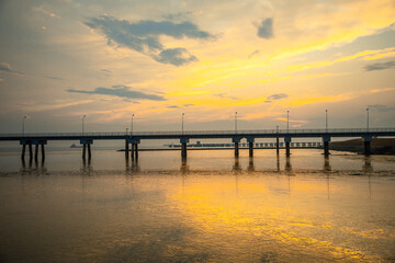 Obraz premium Hengsha Island, Chongming District, Shanghai - Sunset at sea