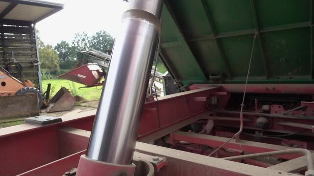 Anh&auml;nger Kipper Hydraulikzylinder Landwirtschaft