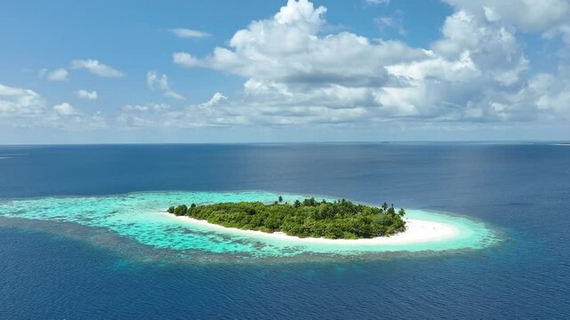 Maldives uninhabited island