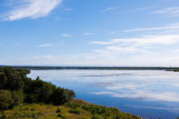 夏の苫小牧市の支笏湖