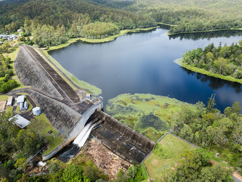 The Enoggera Reservoir, with flowing spillway, in the Brisbane suburb of The Gap