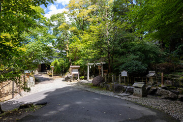 石切劔箭神社 上之社／婦道神社・御礼池・石切登美霊社（2024年9月撮影）