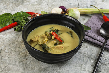 Thai green chicken curry with coconut