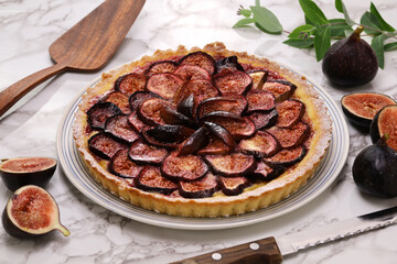 baked black fig tart, French dessert