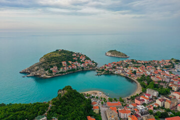 Fototapeta premium Beautiful cityscape on the mountains over Black-sea, Amasra. Amasra traditional Turkish architecture