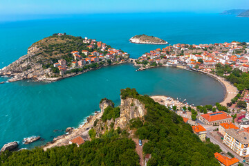 Fototapeta premium Beautiful cityscape on the mountains over Black-sea, Amasra. Amasra traditional Turkish architecture