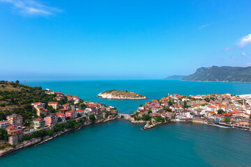 Fototapeta premium Beautiful cityscape on the mountains over Black-sea, Amasra. Amasra traditional Turkish architecture