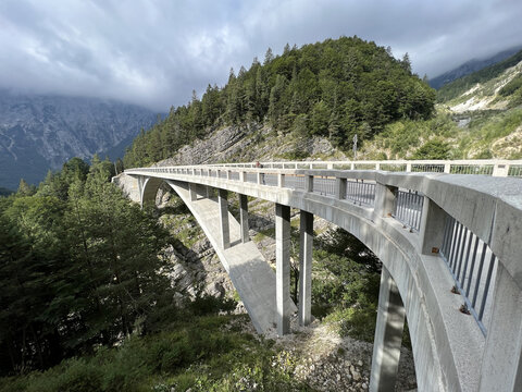 Predel Viaduct, Log pod Mangartom (Triglav National Park, Slovenia) - Viadukt v Mlinču čez Mangartski potok ali Viadukt Predel (Triglavski narodni park, Slovenija)