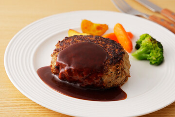 デミグラスソースのハンバーグステーキ　Hamburger Steak with Japanese Demi-glace Sauce