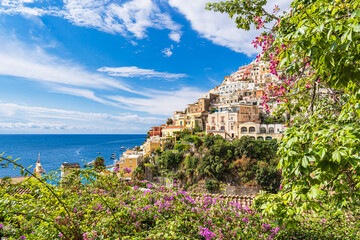 Blick auf Positano an der Amalfiküste in Italien