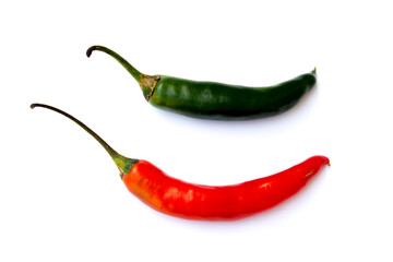 A picture of green chilies and red chilies. Green chilies are high in vitamin C and beta-carotene, making them good for the skin. 