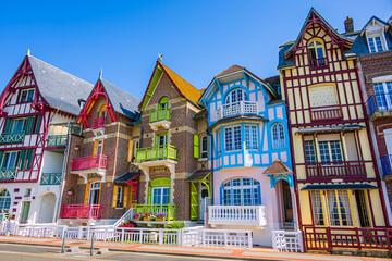 Dans les rues de la station balnéaire de Mers-les-Bains