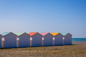 Les cabines de plage de la station baln&eacute;aire de Le Tr&eacute;port