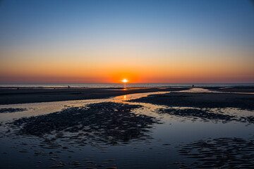 Coucher de soleil sur l'océan à Cayeux-sur-Mer