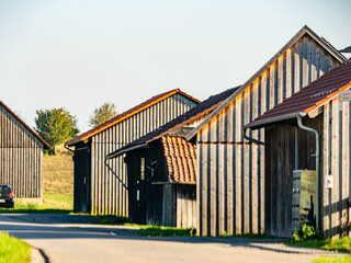 Bretterwand eines landwirtschaftlichen Geb&auml;udes