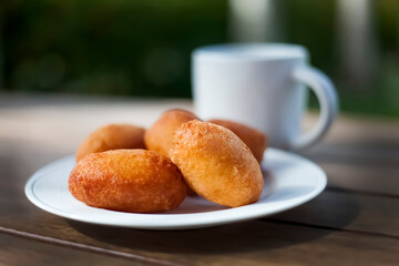 Colombian Bunuelos with Hot Chocolate 