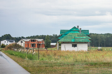 Budowa domu jednorodzinnego. Budowa domu z poddaszem użytkowym. Polskie Prawo Budowlane. Budownictwo. © Leszek Szelest
