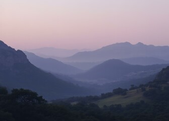 Fototapeta premium Dusk Over Mount Olympus with Purple and Pink Sky