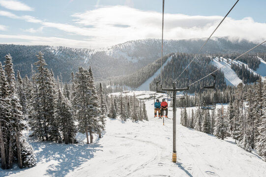 A couple of friends skiing Monarch mountain resort