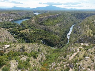 Majestätische Schlucht des Flusses Krka